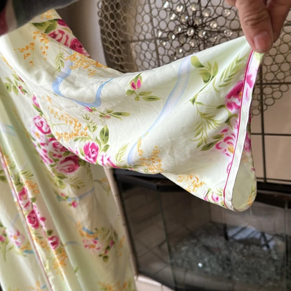 Oscar De La Renta robe and slip dress gown set - Picture 3 of 14